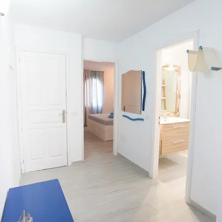 Sara En El Complejo Teguisol *