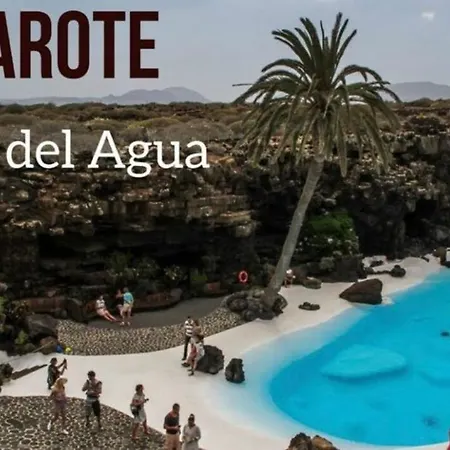 Sara En El Complejo Teguisol Appartement