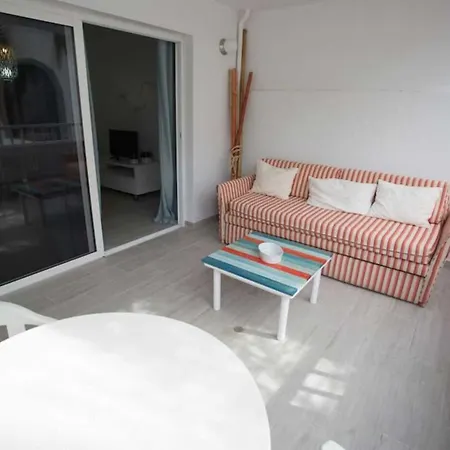 Sara En El Complejo Teguisol Apartamento Costa Teguise