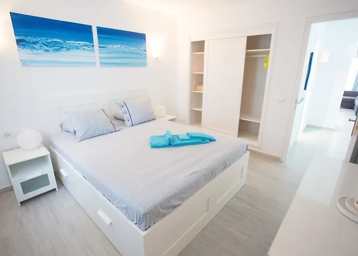 Sara En El Complejo Teguisol Appartement