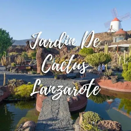 Sara En El Complejo Teguisol Appartement